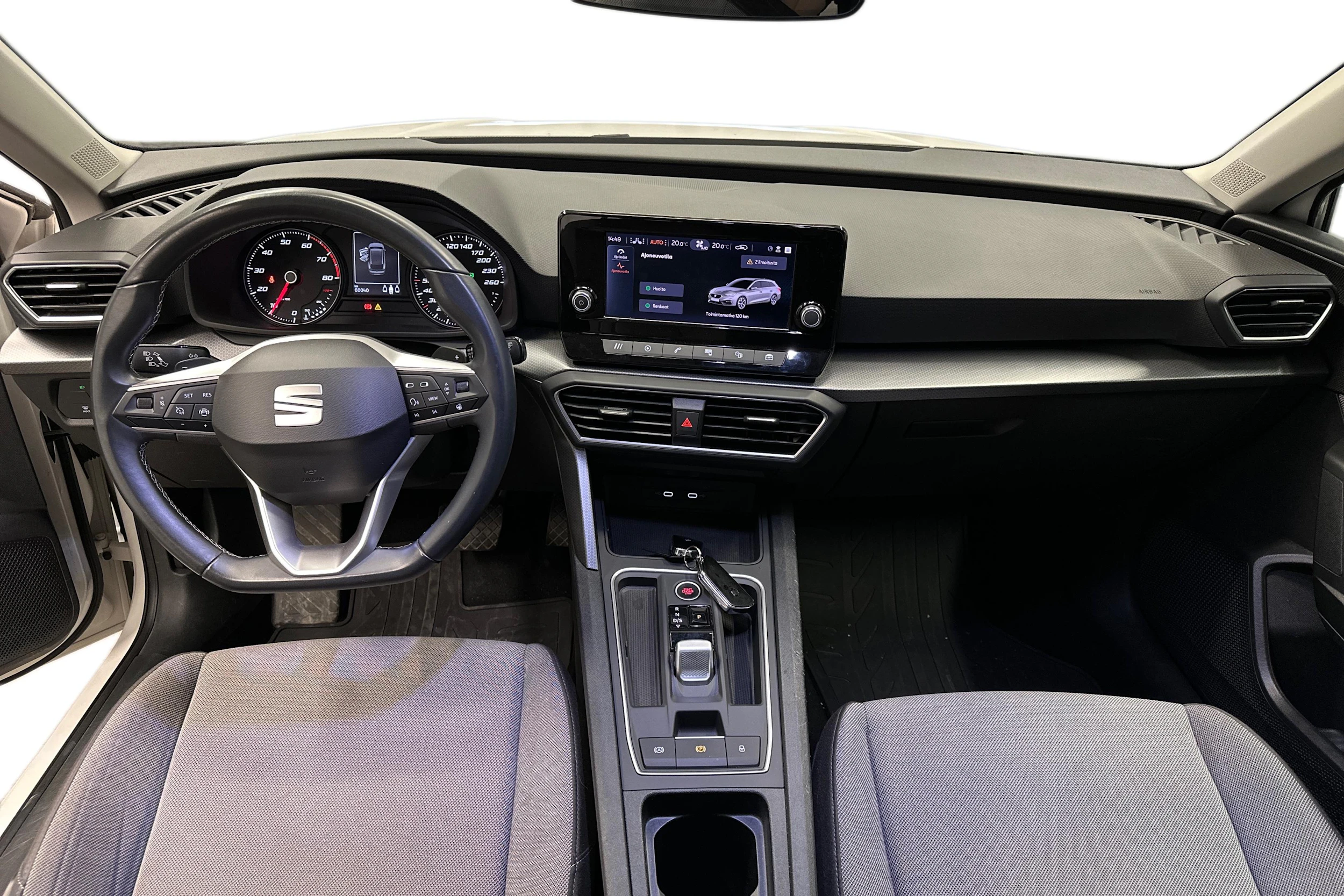 valkoinen SEAT Leon Sportstourer 2024 kuva 7.
