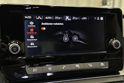 valkoinen SEAT Leon Sportstourer 2024 kuva 23.