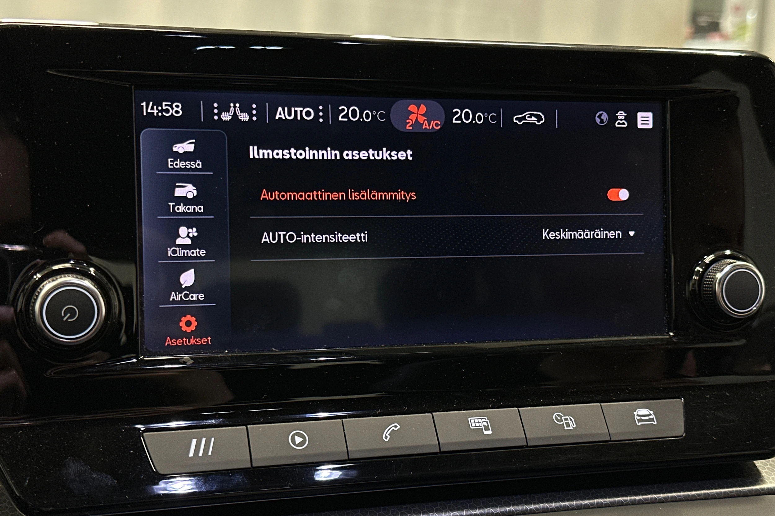 valkoinen SEAT Leon Sportstourer 2024 kuva 30.