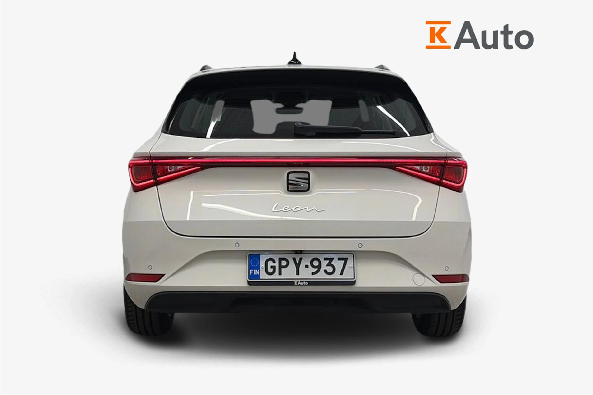valkoinen SEAT Leon Sportstourer 2024 kuva 3.