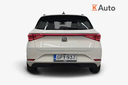 valkoinen SEAT Leon Sportstourer 2024 kuva 3.