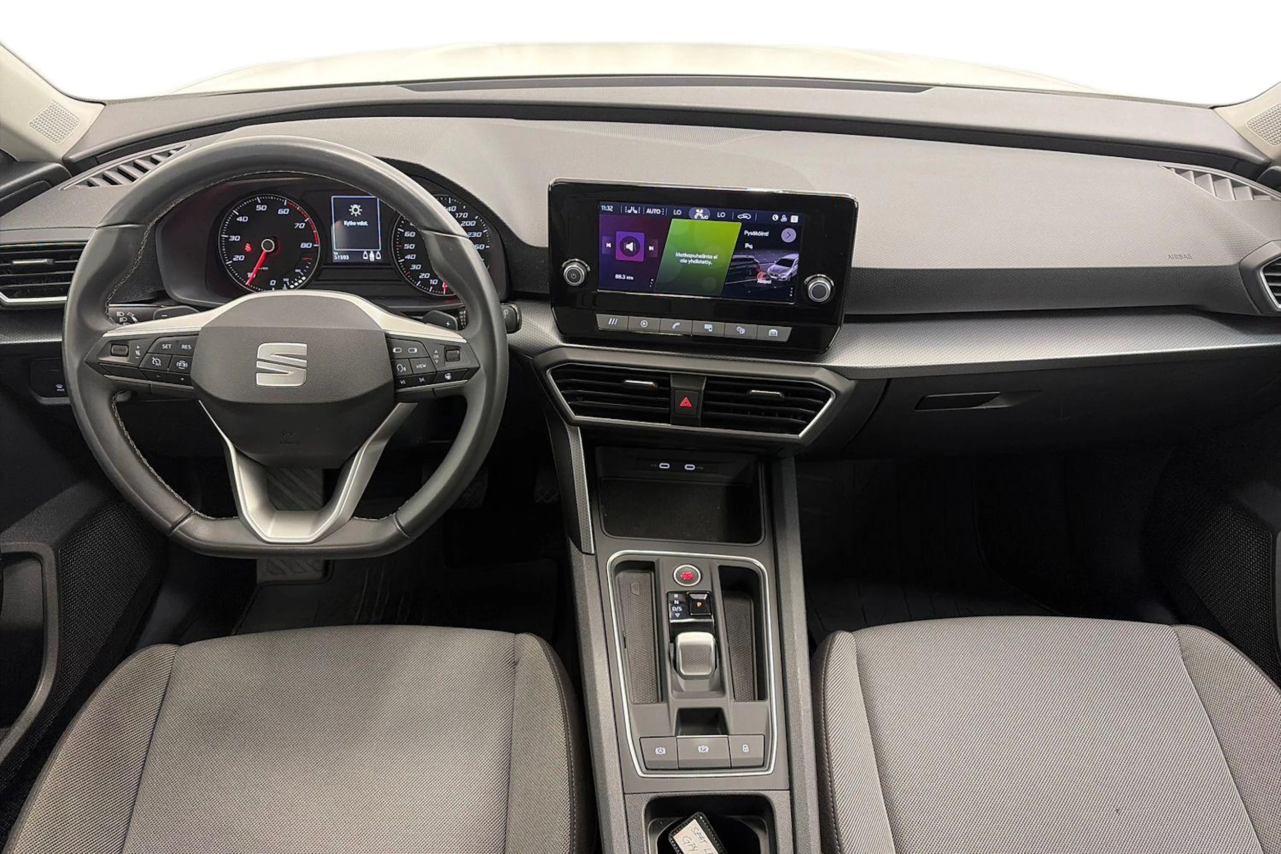valkoinen SEAT Leon Sportstourer 2024 kuva 7.