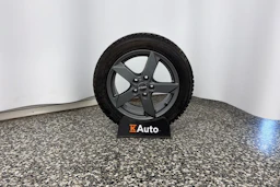 valkoinen SEAT Leon Sportstourer 2024 kuva 10.
