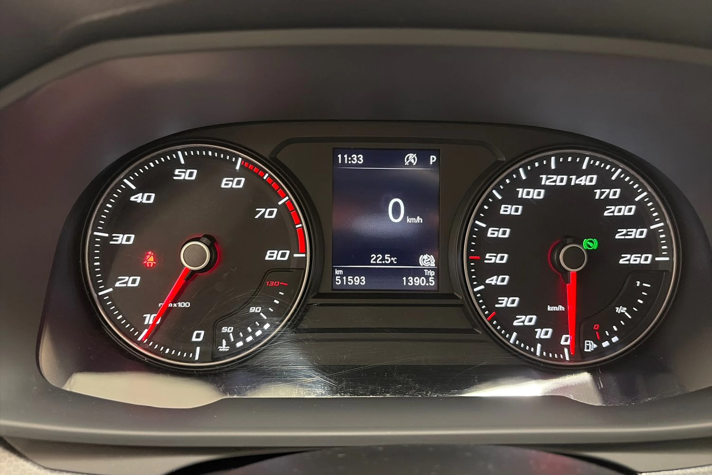 valkoinen SEAT Leon Sportstourer 2024 kuva 13.