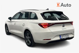 valkoinen SEAT Leon Sportstourer 2024 kuva 3.