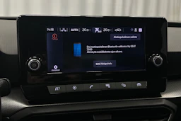 valkoinen SEAT Leon Sportstourer 2024 kuva 22.