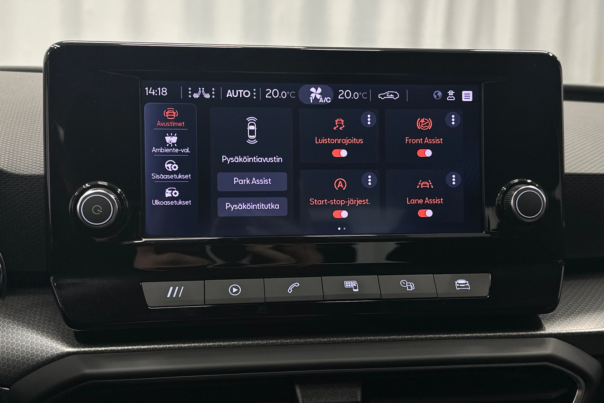 valkoinen SEAT Leon Sportstourer 2024 kuva 23.