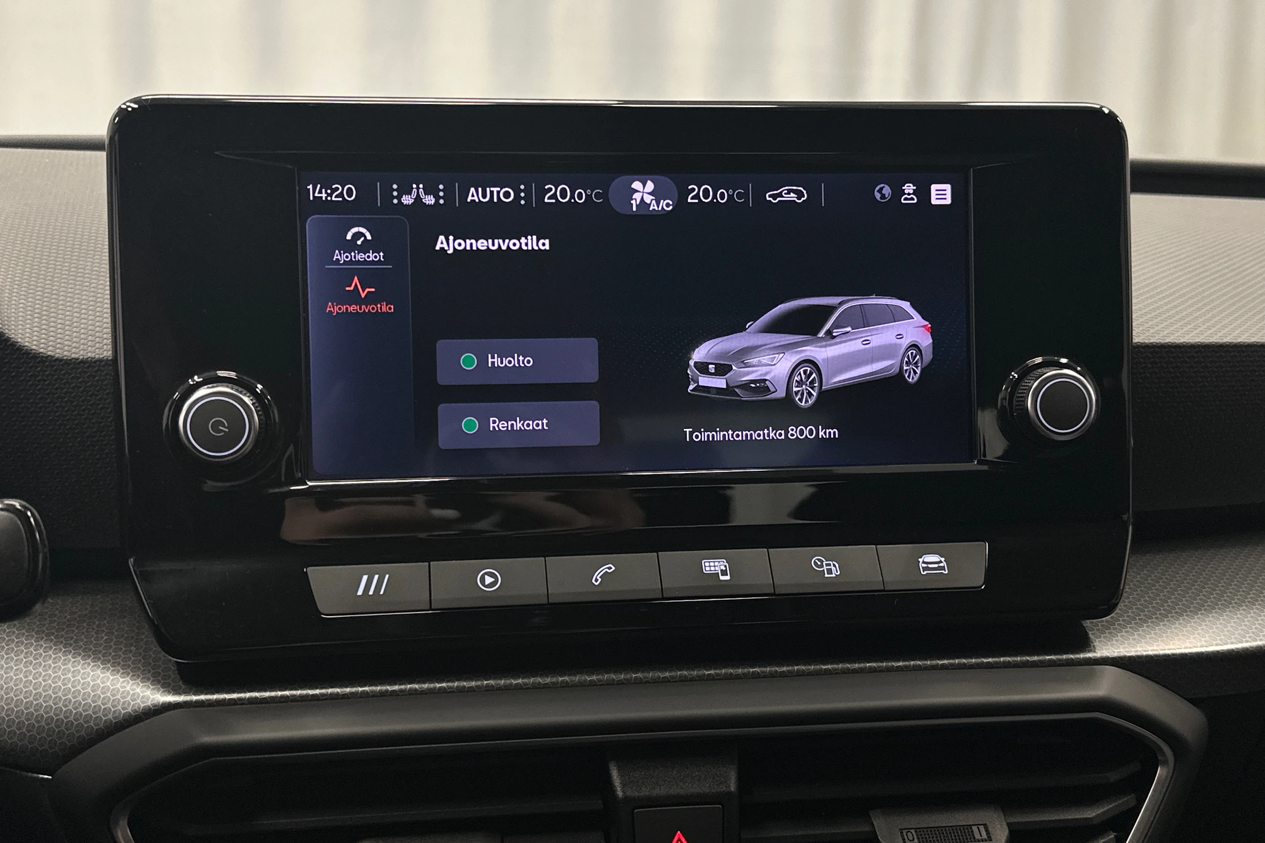 valkoinen SEAT Leon Sportstourer 2024 kuva 24.