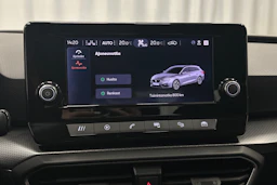 valkoinen SEAT Leon Sportstourer 2024 kuva 24.