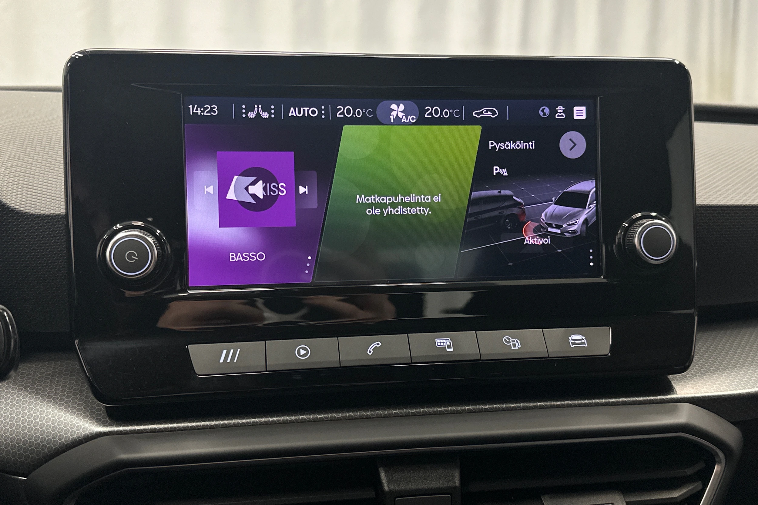 valkoinen SEAT Leon Sportstourer 2024 kuva 26.