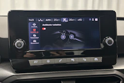 valkoinen SEAT Leon Sportstourer 2024 kuva 27.