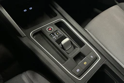valkoinen SEAT Leon Sportstourer 2024 kuva 31.