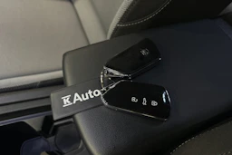 valkoinen SEAT Leon Sportstourer 2024 kuva 34.