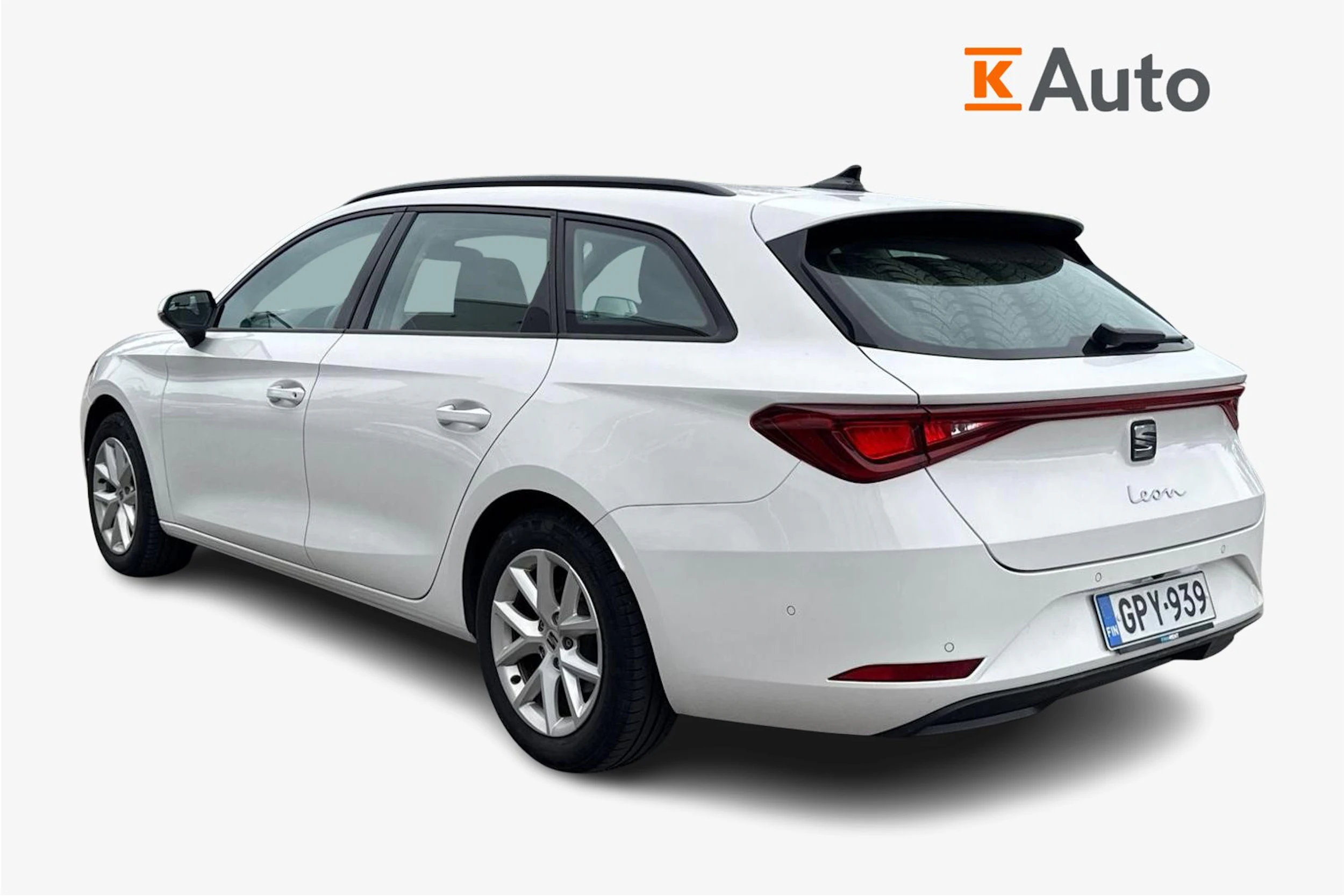 valkoinen SEAT Leon Sportstourer 2024 kuva 2.