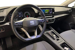 valkoinen SEAT Leon Sportstourer 2024 kuva 6.
