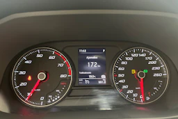 valkoinen SEAT Leon Sportstourer 2024 kuva 12.