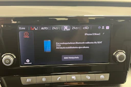 valkoinen SEAT Leon Sportstourer 2024 kuva 17.
