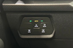 valkoinen SEAT Leon Sportstourer 2024 kuva 21.