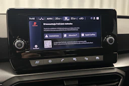 valkoinen SEAT Leon Sportstourer 2024 kuva 23.