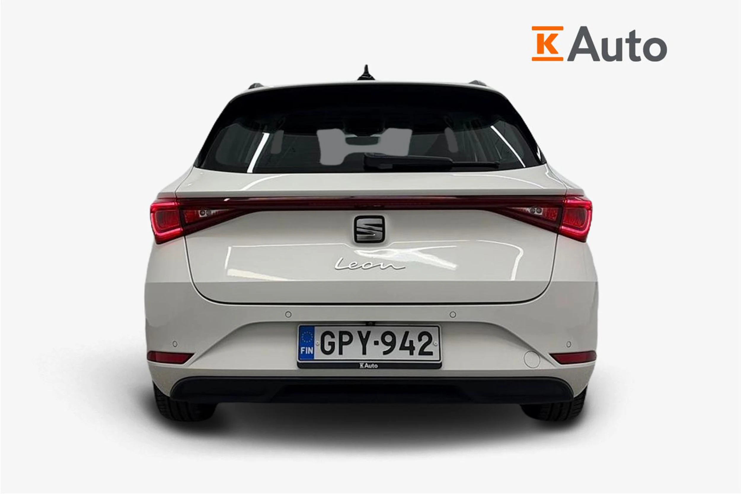 valkoinen SEAT Leon Sportstourer 2024 kuva 3.