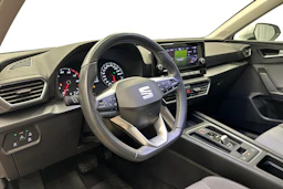 valkoinen SEAT Leon Sportstourer 2024 kuva 8.