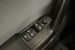 valkoinen SEAT Leon Sportstourer 2024 kuva 19.