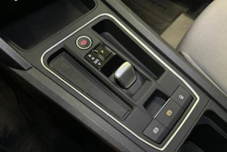 valkoinen SEAT Leon Sportstourer 2024 kuva 33.