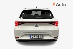 valkoinen SEAT Leon Sportstourer 2024 kuva 4.