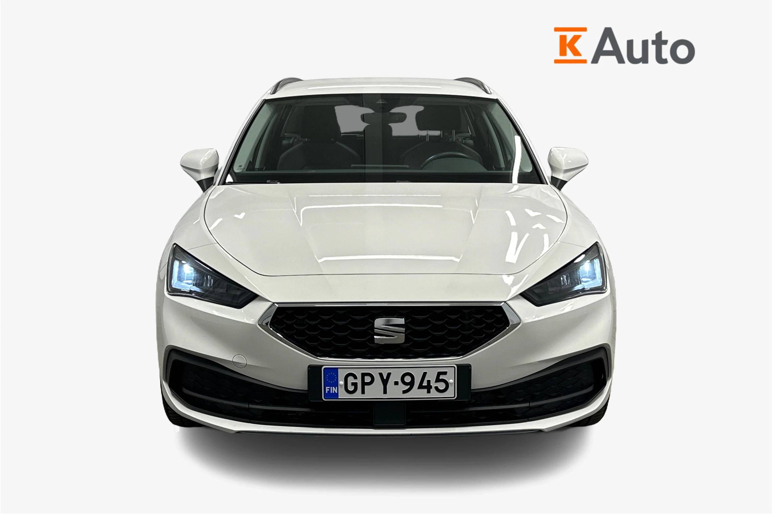 valkoinen SEAT Leon Sportstourer 2024 kuva 5.