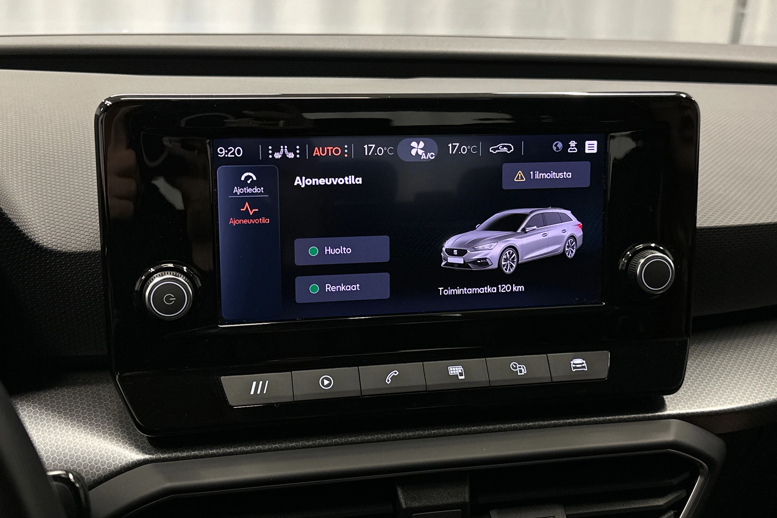 valkoinen SEAT Leon Sportstourer 2024 kuva 20.