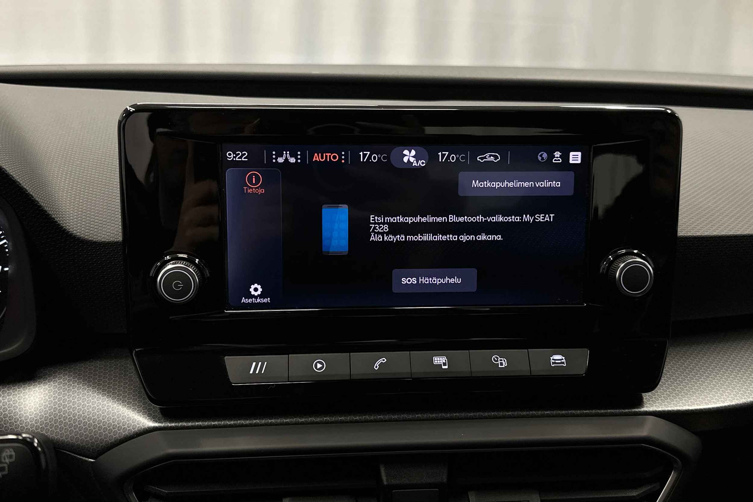 valkoinen SEAT Leon Sportstourer 2024 kuva 24.