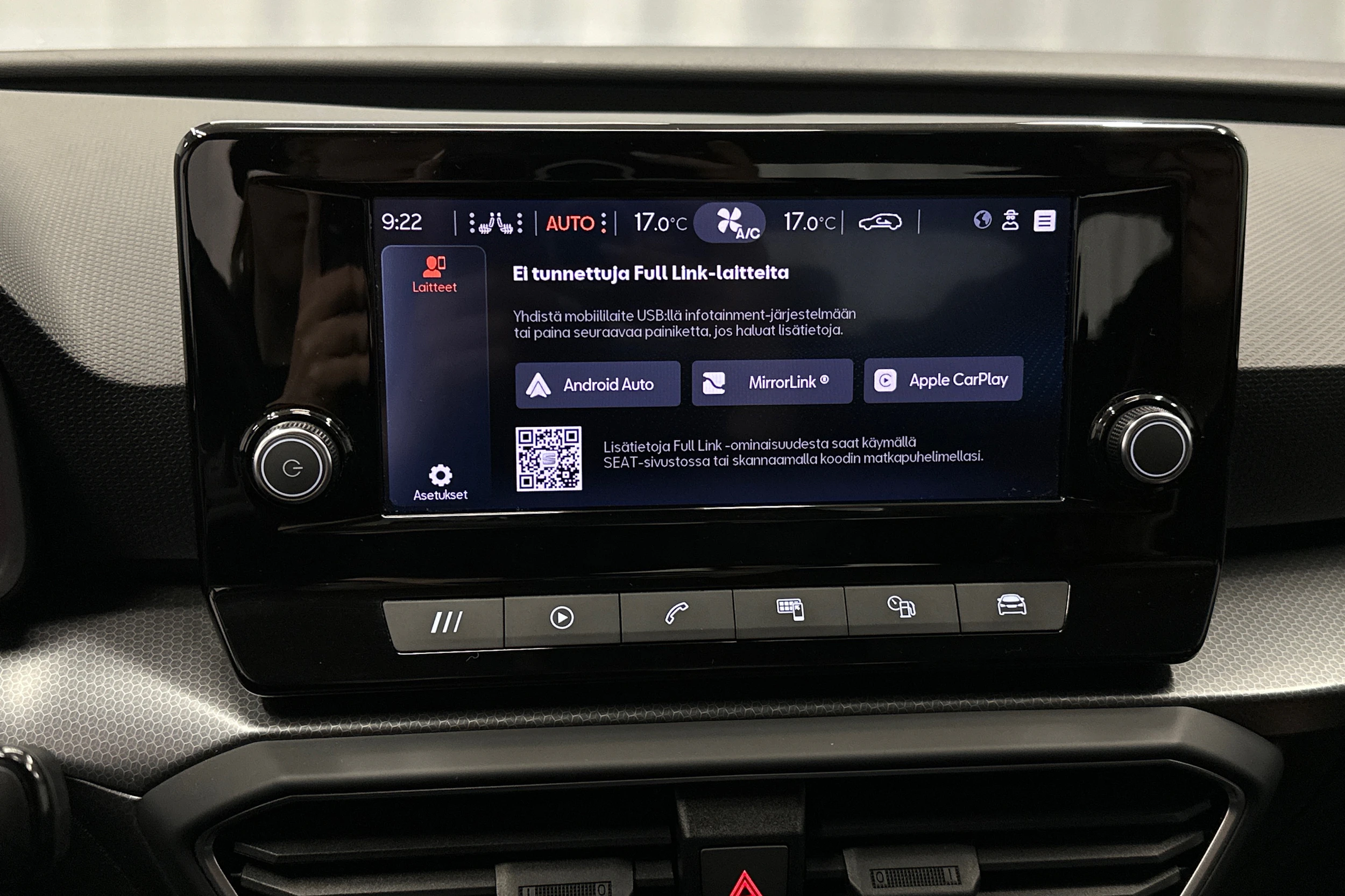 valkoinen SEAT Leon Sportstourer 2024 kuva 25.