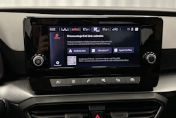 valkoinen SEAT Leon Sportstourer 2024 kuva 25.