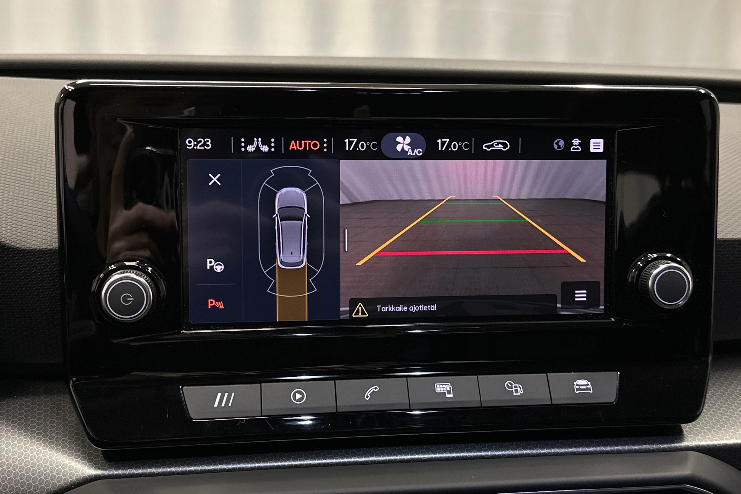 valkoinen SEAT Leon Sportstourer 2024 kuva 30.