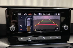valkoinen SEAT Leon Sportstourer 2024 kuva 30.