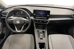 valkoinen SEAT Leon Sportstourer 2024 kuva 9.