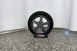 valkoinen SEAT Leon Sportstourer 2024 kuva 13.