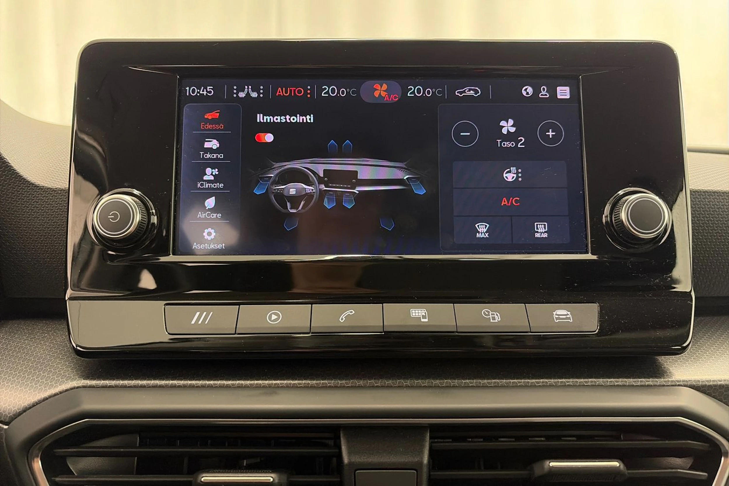 valkoinen SEAT Leon Sportstourer 2024 kuva 21.