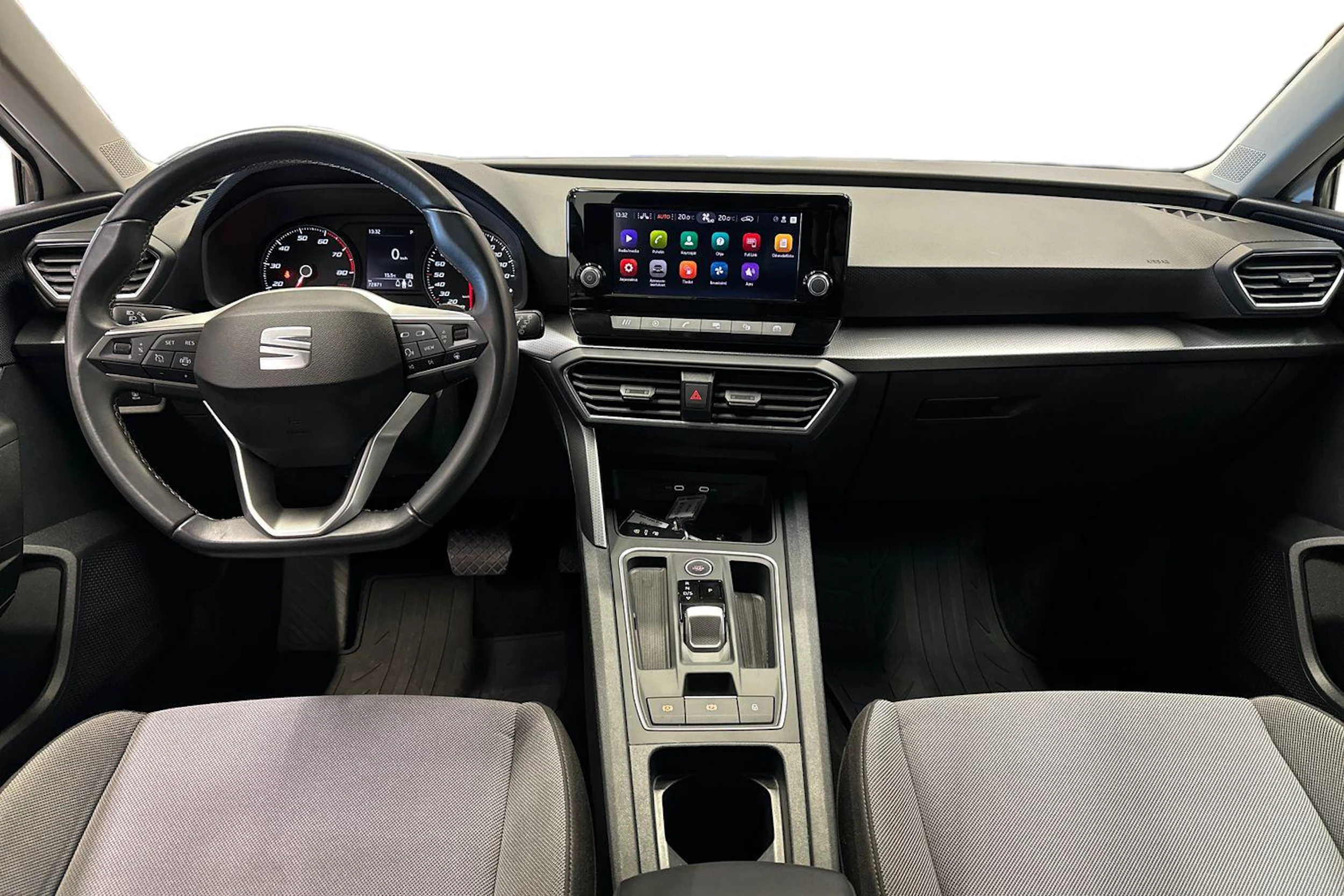 valkoinen SEAT Leon Sportstourer 2024 kuva 7.