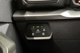 valkoinen SEAT Leon Sportstourer 2024 kuva 21.