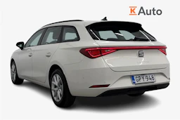 valkoinen SEAT Leon Sportstourer 2024 kuva 2.