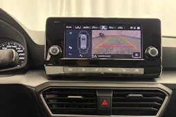 valkoinen SEAT Leon Sportstourer 2024 kuva 16.