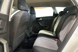 valkoinen SEAT Leon Sportstourer 2024 kuva 8.