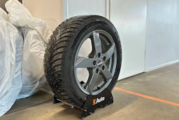 valkoinen SEAT Leon Sportstourer 2024 kuva 10.