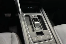 valkoinen SEAT Leon Sportstourer 2024 kuva 17.