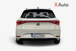 valkoinen SEAT Leon Sportstourer 2024 kuva 3.