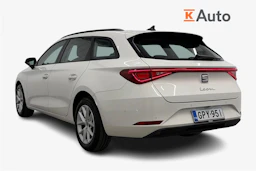 valkoinen SEAT Leon Sportstourer 2024 kuva 2.