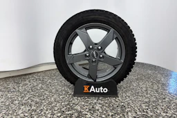 valkoinen SEAT Leon Sportstourer 2024 kuva 10.