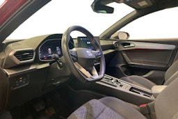 punainen SEAT Leon Sportstourer 2024 kuva 3.