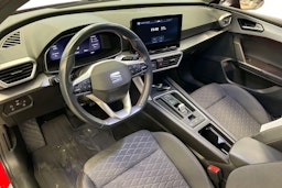 punainen SEAT Leon Sportstourer 2024 kuva 7.